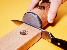 Rolling Knife Sharpener – 15° Wooden & Steel Kitchen Blade Too