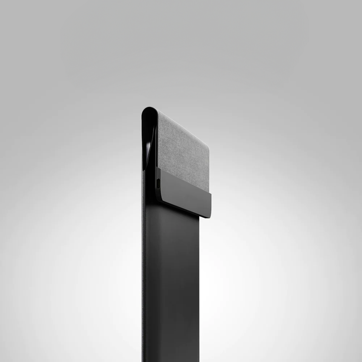 4-IN-1 LAPTOP SLEEVE WITH WIRELESS CHARGING