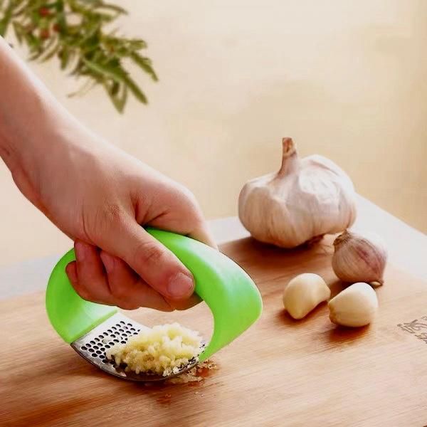Stainless Steel Garlic Press – Ergonomic Rocker Mincer Tool